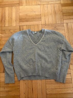 Frame Wool / Cashmere Gray V-Neck Pullover Sweater